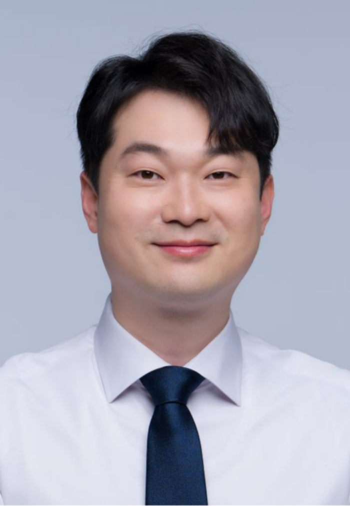 김동아