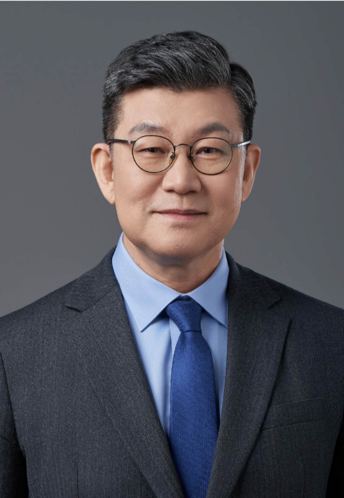 김남근